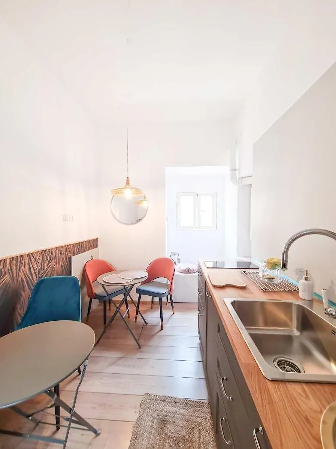 Via Vittoria Quattro Apartment Rome
